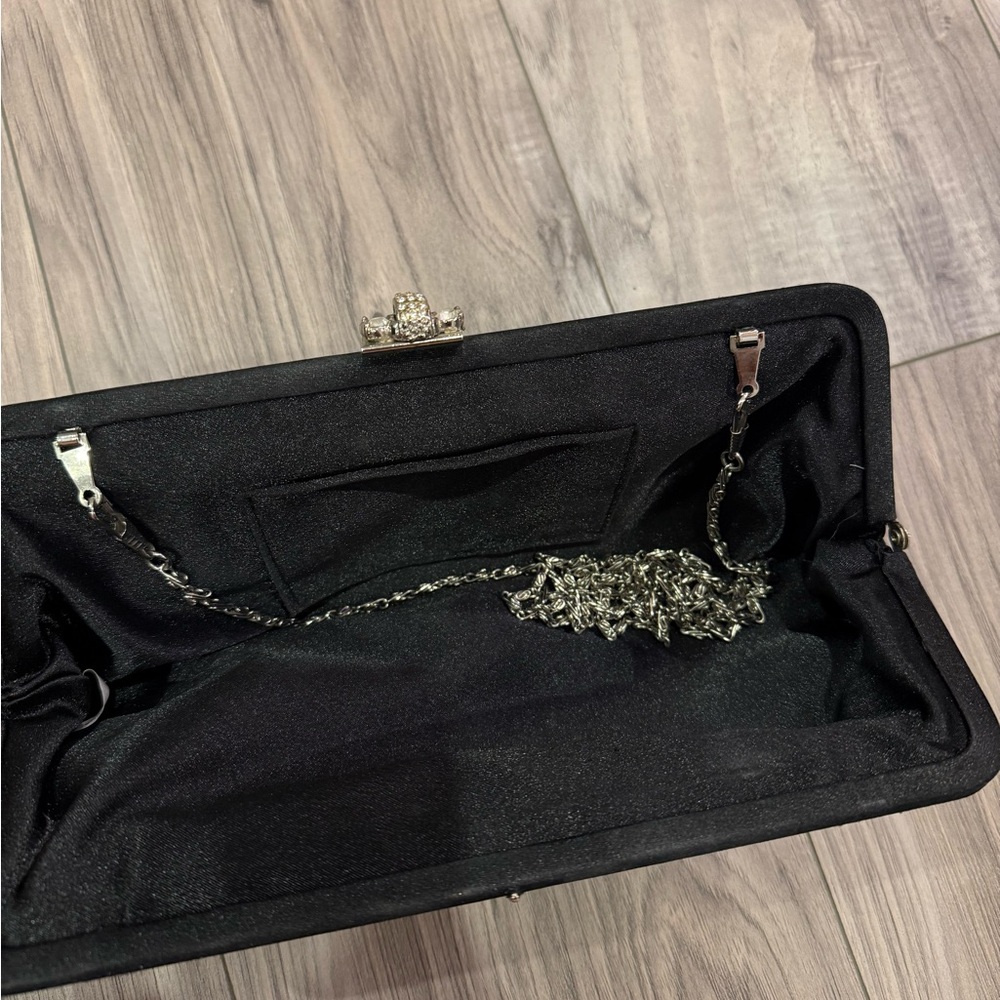 Elegant Black Clutch‎ - Picture 3 of 4